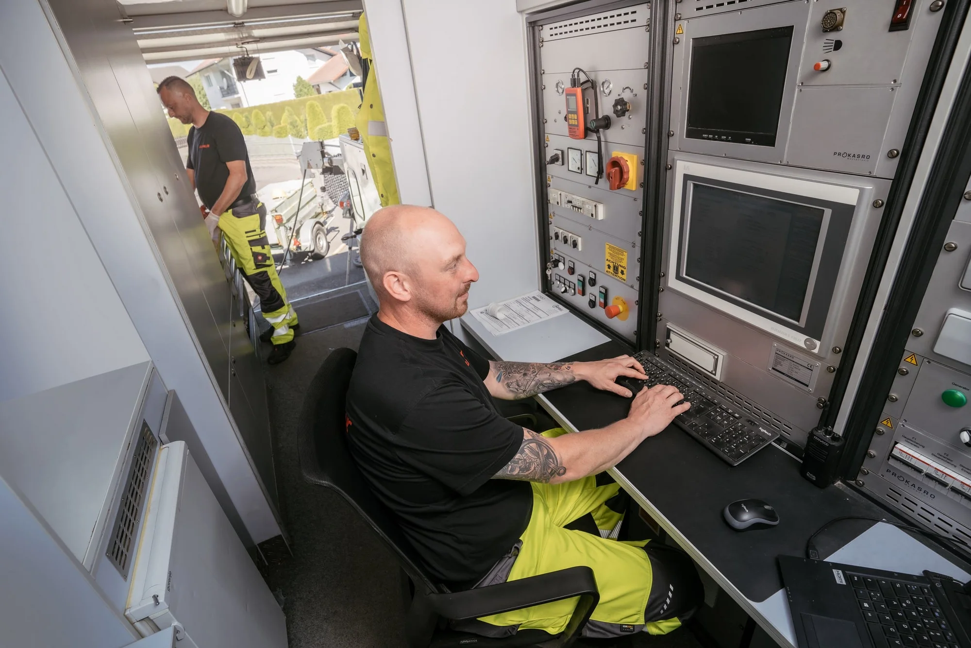 Erfahrenes Team mit moderner Technik in Mainz